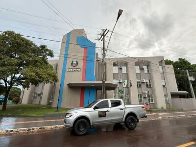 Imagem da notícia Gaeco cumpre mandados na Prefeitura de Coxim e recolhe contratos na Gerência de Licitação